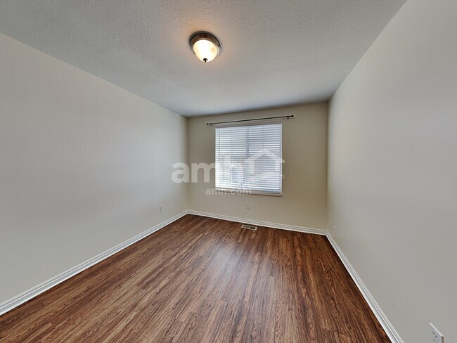 Building Photo - 229 Walton Dr