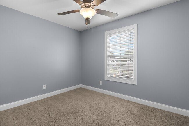 Building Photo - 3375 Cotham Ln