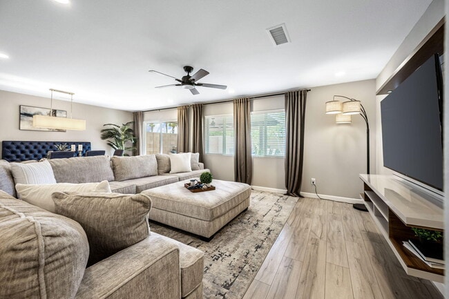 Building Photo - 84131 Azzura Way