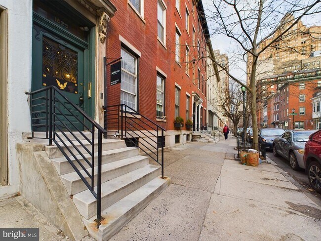 Building Photo - 1623 Spruce St