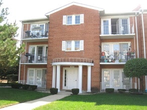 Building Photo - 1235 Harding Ave