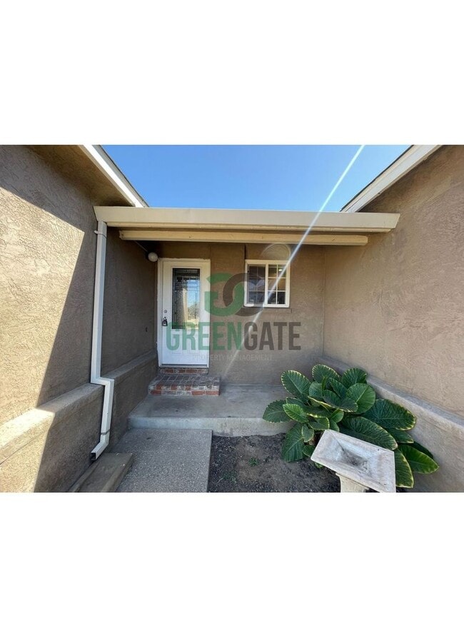 Building Photo - PRICE REDUCED!!! BEAUTIFUL 3 BEDROOM 2 BAT...