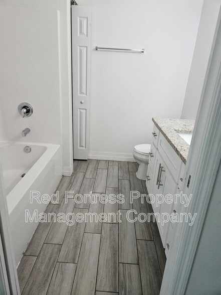 Building Photo - 167 Meadow Rd