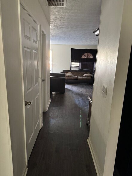 Building Photo - 1286 Sweet Pine Dr