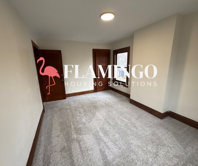 Building Photo - 2715 N Main St