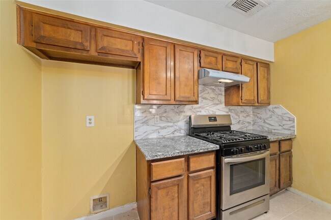 Building Photo - 4222 Amir St