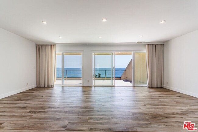 Building Photo - 18055 Coastline Dr