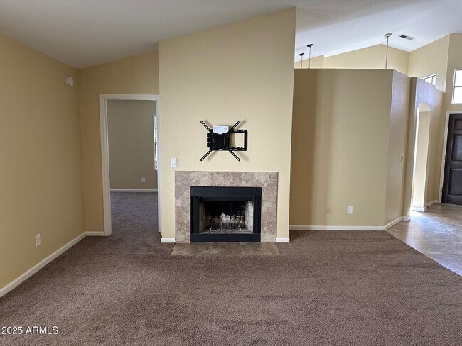 Building Photo - 8919 S Lori Ln