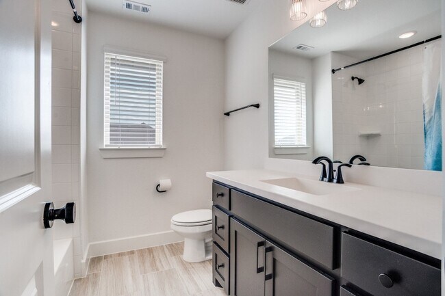 Building Photo - 4211 Mill Pond Dr