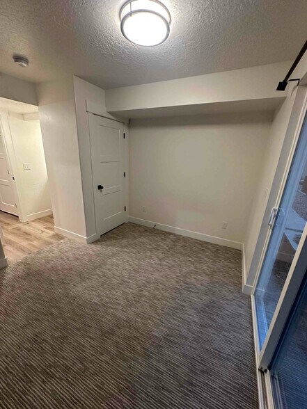 Building Photo - 615 E 360 S