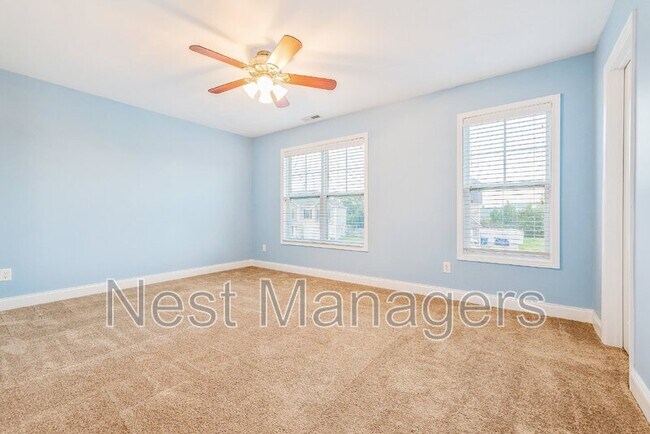 Building Photo - 1081 Ronald Reagan Drive