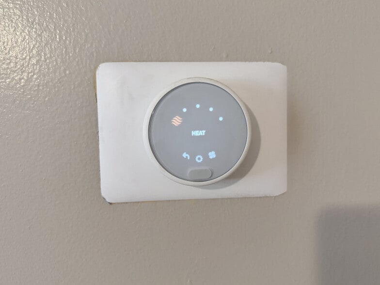 Building Photo - 125 McClure St