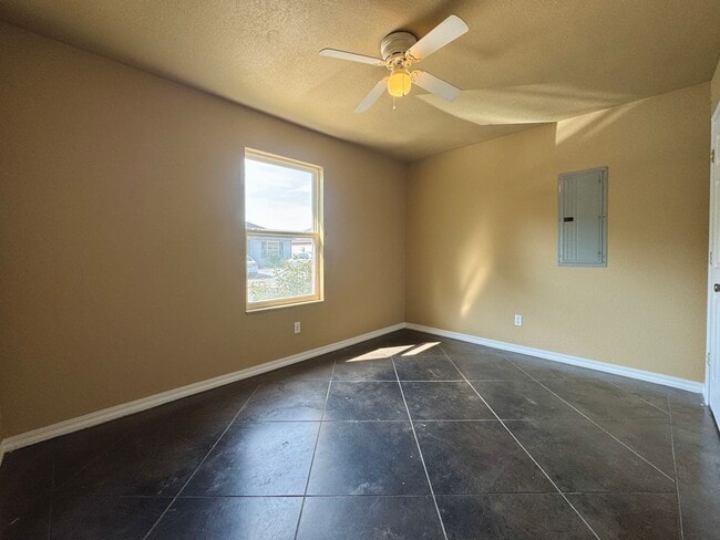 Building Photo - All Electric 2/2 Patio Home in Sulphur Rock