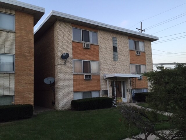 Building - 9610 N Greenwood Ave