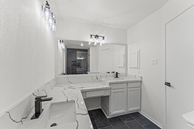 Building Photo - 17523 Hamilwood Dr