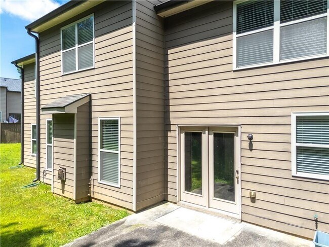 Building Photo - 1492 Station Ridge Ct SE