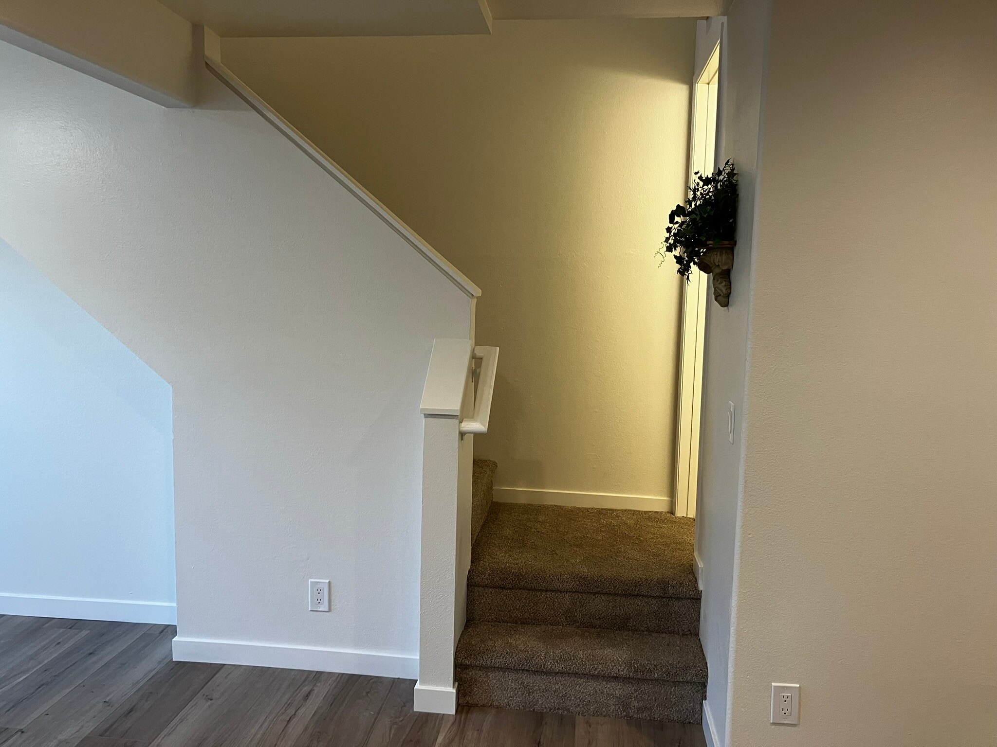 Building Photo - 629 S Glassell St