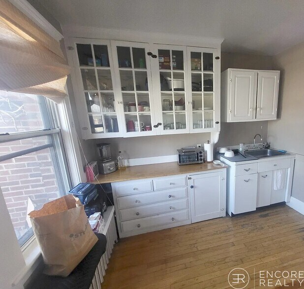 Building Photo - 16 Lakeville Rd