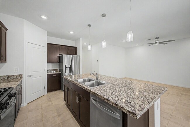 Building Photo - 35455 W Cartegna Ln