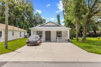 Building Photo - Charming fenced 3BR 2BA near downtown Ocala!
