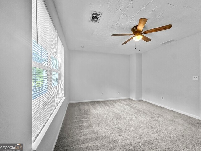 Building Photo - 417 Kirkland Dr