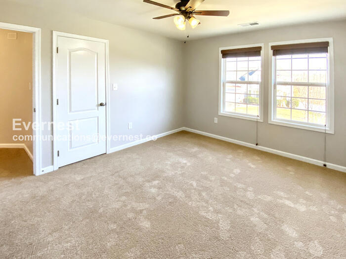 Building Photo - 99 Coachman Cir