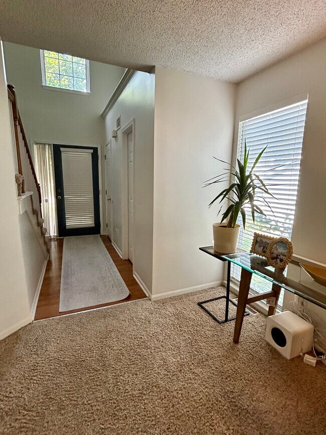 Entrance Hallway - 9505 NW 86th Ter