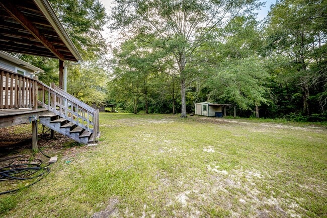 Building Photo - Peaceful Country Living on 2.4 Acres in Saucier