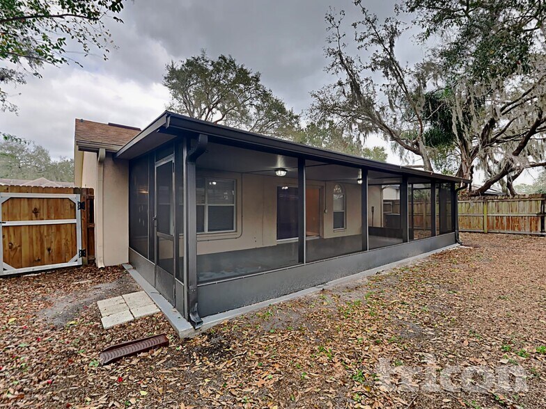 Building Photo - 1115 Hardwood Dr