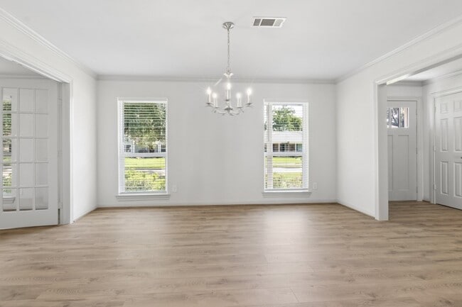 Building Photo - 6022 Beaudry Dr