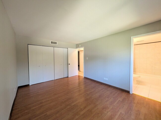 Building Photo - 700 Perrie Dr