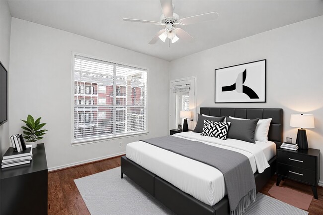 Building Photo - 2400 McCue Rd