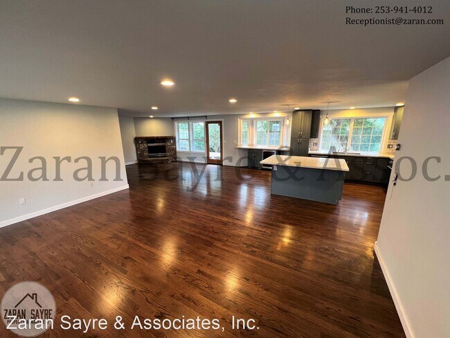Building Photo - 3 br, 2.5 bath House - 1350 South 250th St...