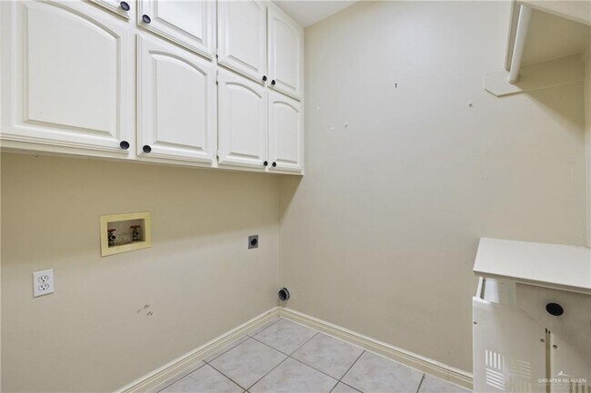 Building Photo - 42 N 1st Ln