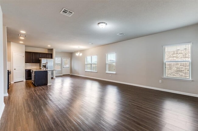 Building Photo - 348 Shiner Ln