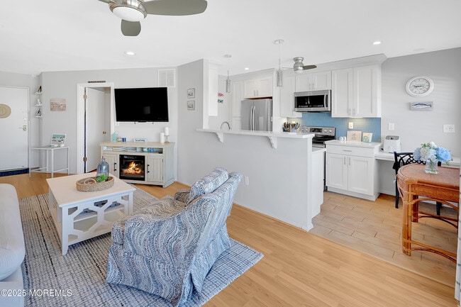 Building Photo - 5 Ocean Ave N