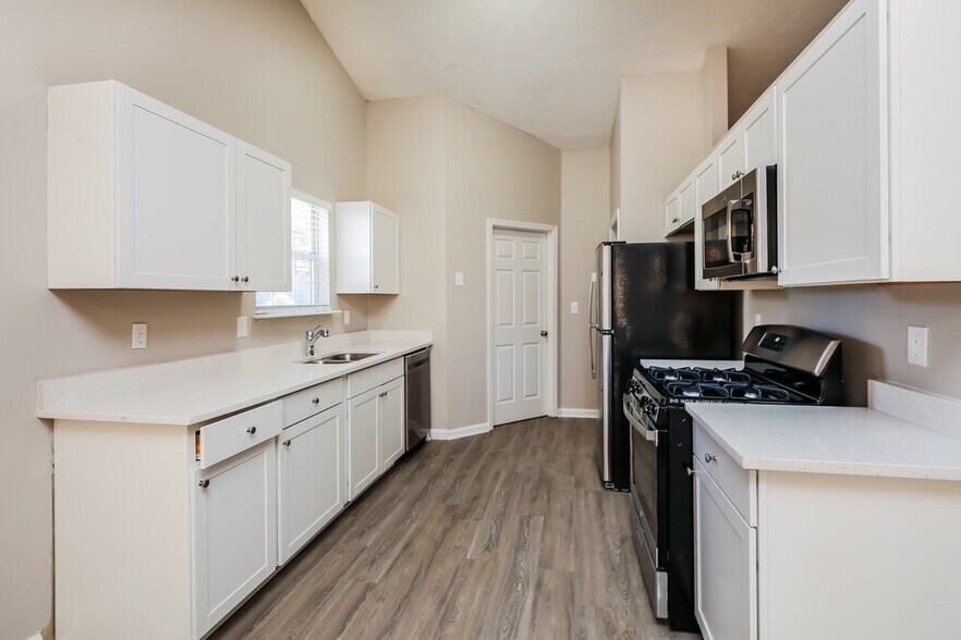 Building Photo - 3000 Sentinel Pkwy