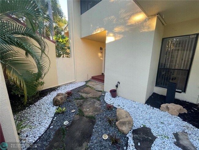 Building Photo - 8517 NW 9th Pl