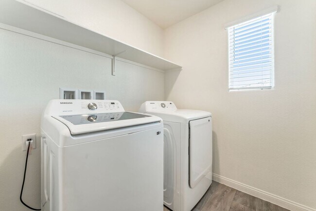 Building Photo - Modern North Las Vegas Retreat with Stylish Open-Concept Living!