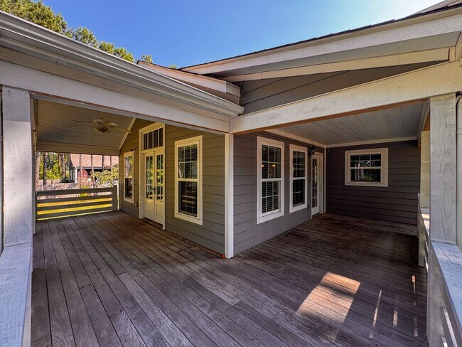 Building Photo - Spacious 5 Bed 3.5 Bath Home in Carthage