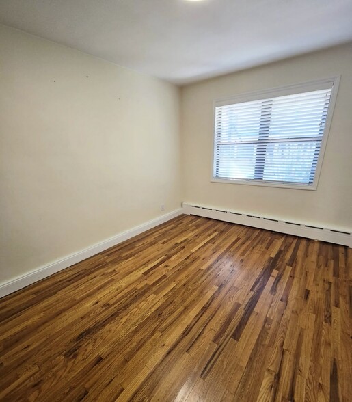 Primary Photo - 2343 Mickle Ave