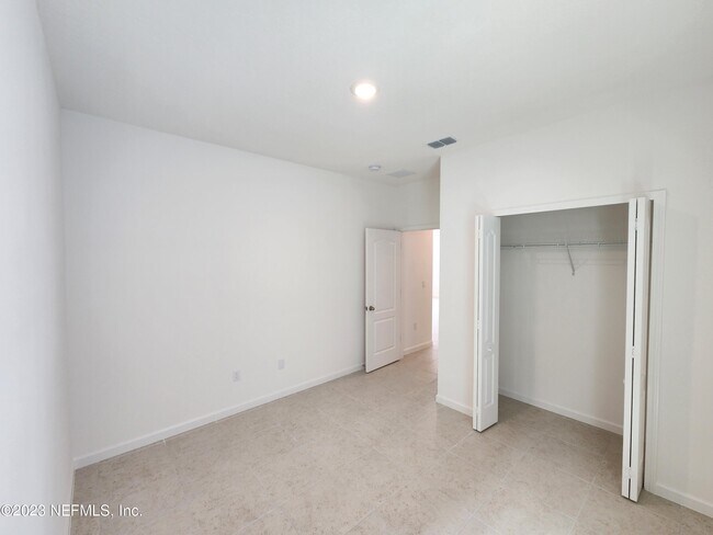 Building Photo - 3256 Crocus Ln