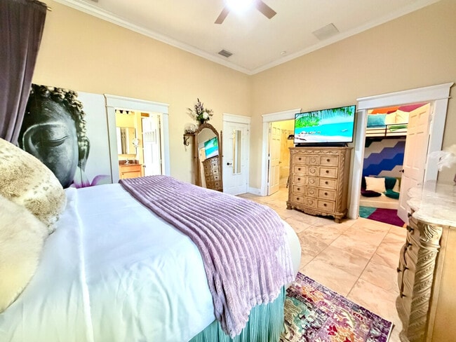 Building Photo - 509 S Willow Ave