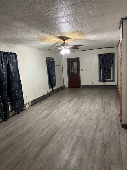 Building Photo - 215 Sheetz Ave