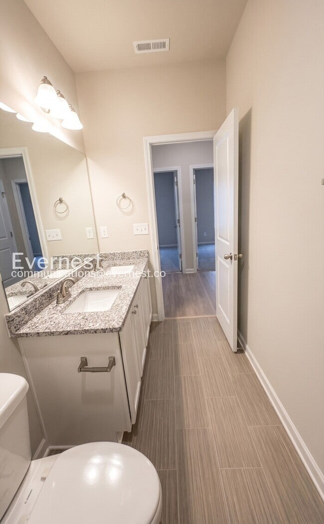 Building Photo - 4-Bed/2-Bath Home/Pet Friendly/Available Now!