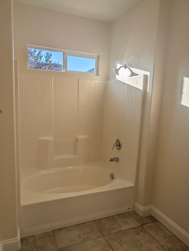 Building Photo - 1349 Edelweiss Dr