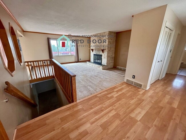 Building Photo - Spacious 5-Bedroom Home with Central Air, Fireplace & Huge Fenced Yard