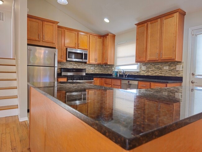 Building Photo - 9924 Crawford Ave