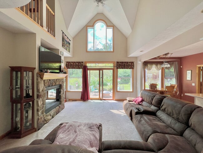 Building Photo - 6286 Fenn Rd