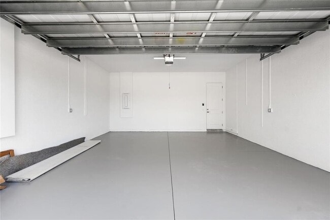 Building Photo - 15000 RedCove Pl